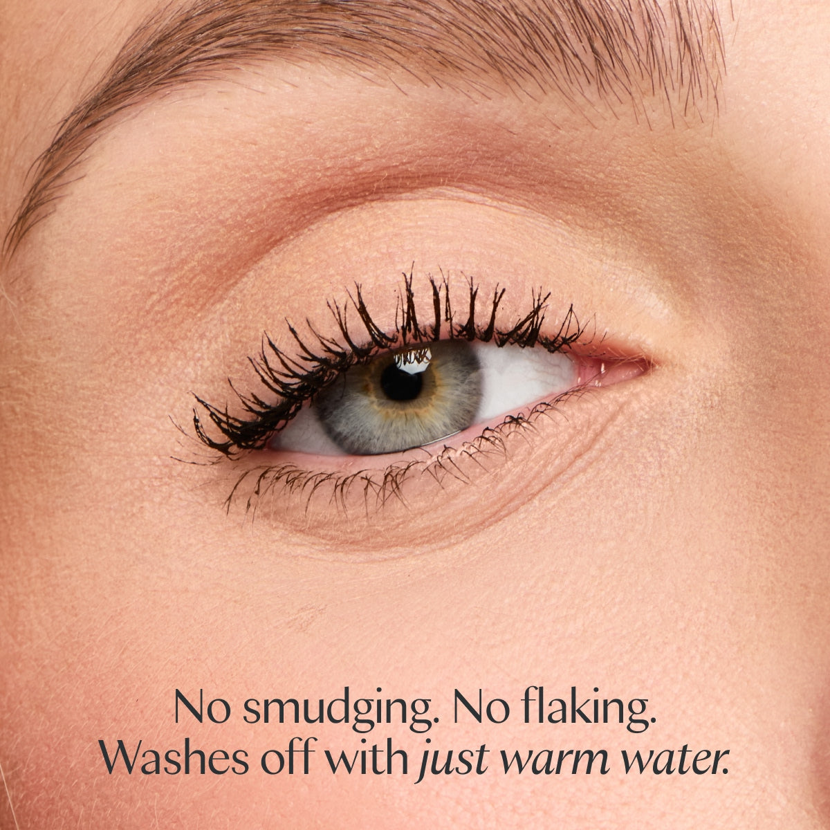 Effortless Lash™ Classic Curve Mascara in Black #size_single-bottle