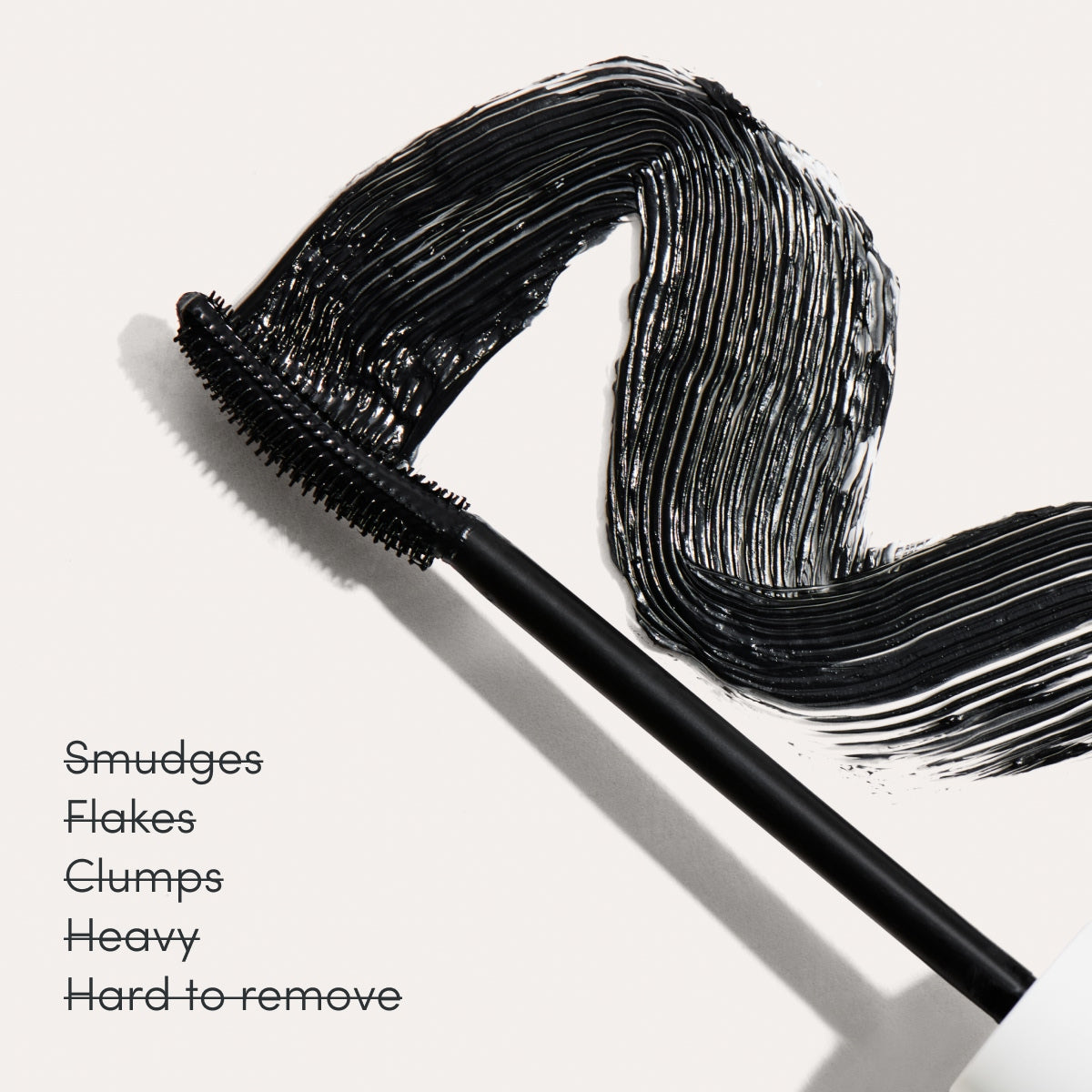 Effortless Lash™ Classic Curve Mascara in Black #size_single-bottle