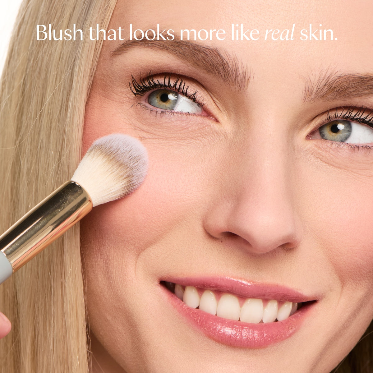 Ravie Beauty The Mini Blush Brush Real skin