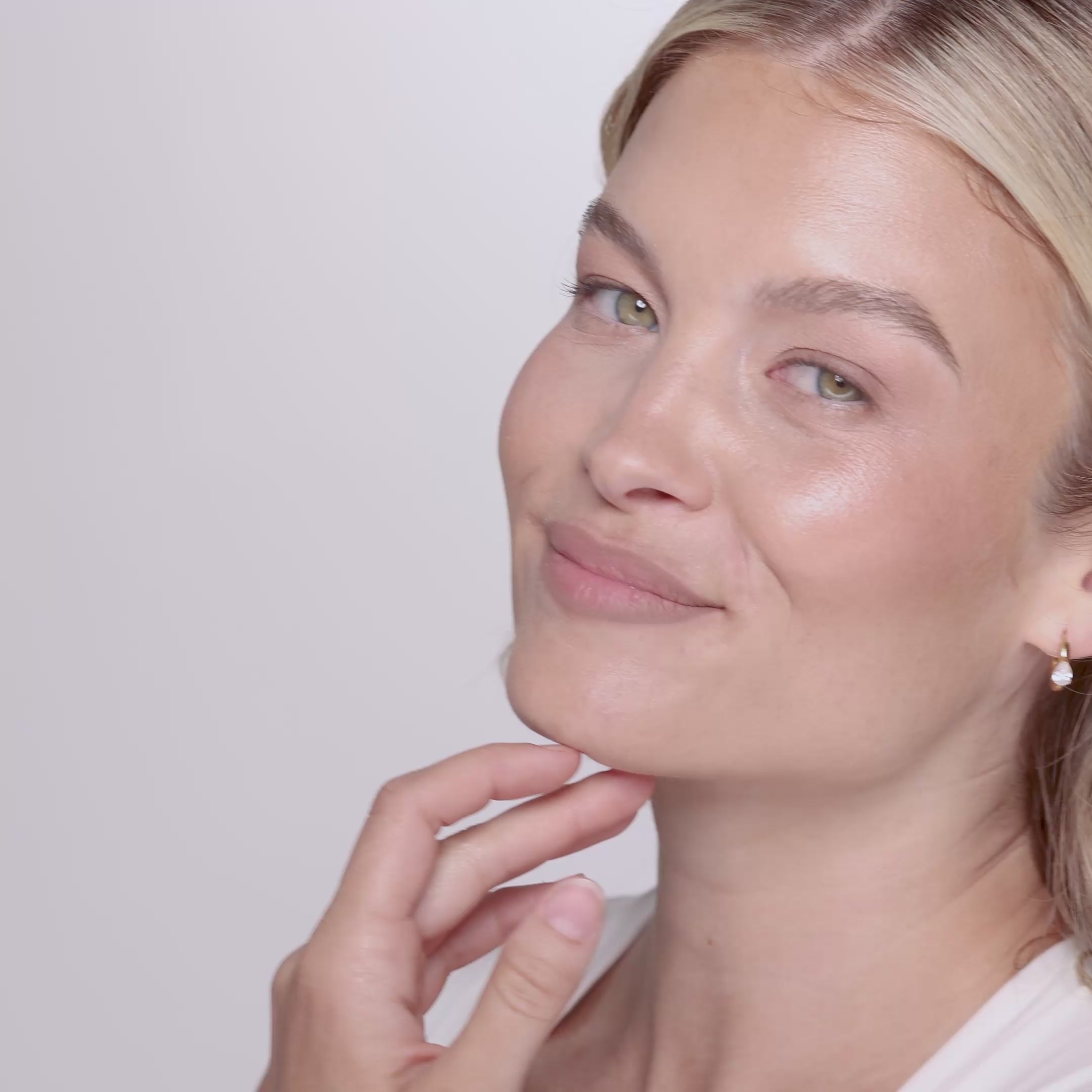Ravie Beauty Soft Definition™ Longwear Lip Liner in Almond