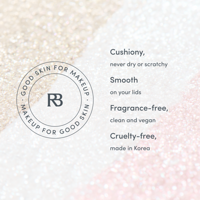 Cushiony, never dry or scratchy. Smooth on your lids. Fragrance-free, clean and vegan. Cruelty-free, made in Korea. Ravie Beauty Softlight™ Glistening Eye Topper in Soft Pearl 