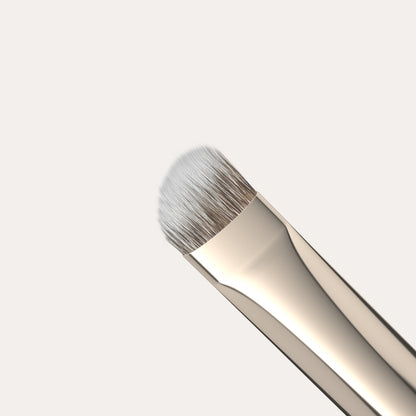 The Eyeliner Brush